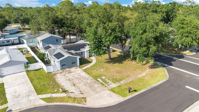2422 SWEETBRIAR COURT, Kissimmee, FL 34744