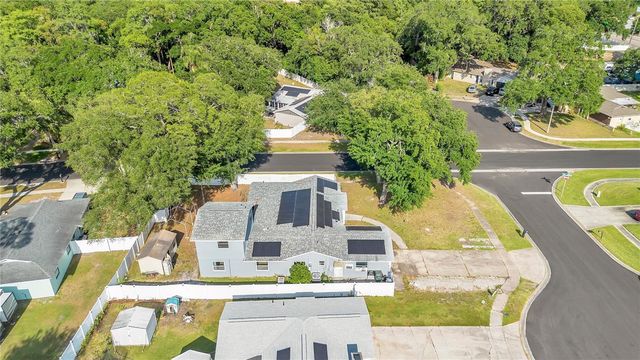 2422 SWEETBRIAR COURT, Kissimmee, FL 34744