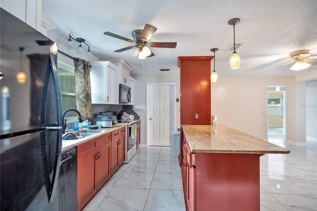 2422 SWEETBRIAR COURT, Kissimmee, FL 34744
