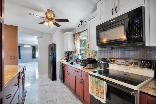 2422 SWEETBRIAR COURT, Kissimmee, FL 34744