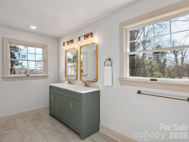 143 S Ridgecrest Avenue, Rutherfordton, NC 28139