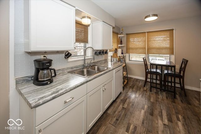 229 S 4th Avenue, Beech Grove, IN 46107