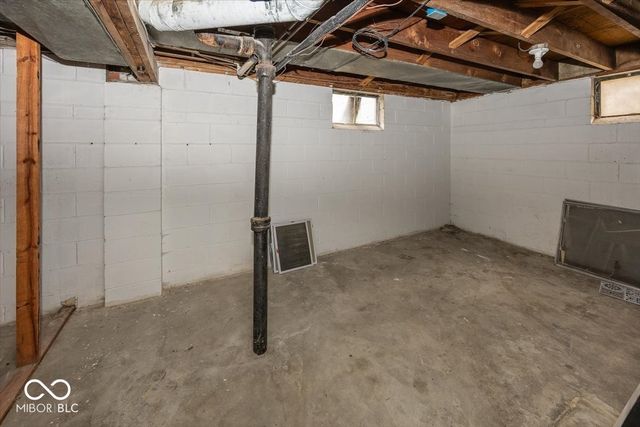 229 S 4th Avenue, Beech Grove, IN 46107