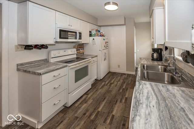 229 S 4th Avenue, Beech Grove, IN 46107