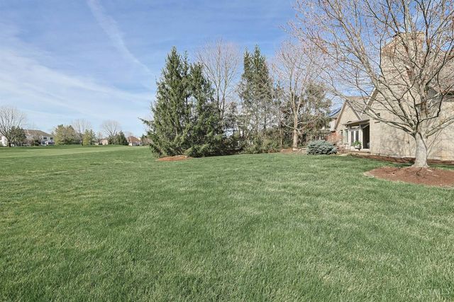 3887 St Andrews Court, Mason, OH 45040