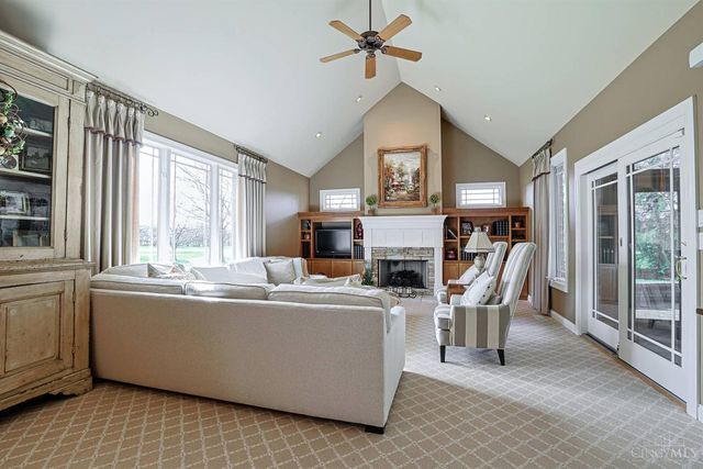 3887 St Andrews Court, Mason, OH 45040