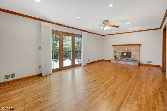 15 Maple St, Chatham Boro, NJ 07928