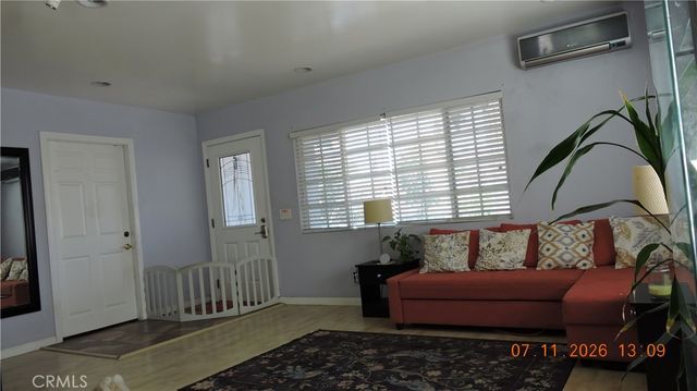 7818 Apperson, Sunland, CA 91040