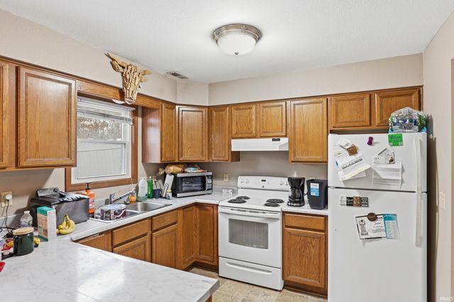 430 Lillian Street, Avilla, IN 46710