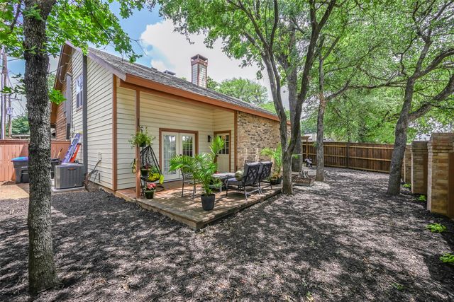 1446 Palmnold Circle W, Fort Worth, TX 76120