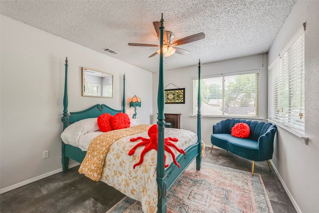 1446 Palmnold Circle W, Fort Worth, TX 76120