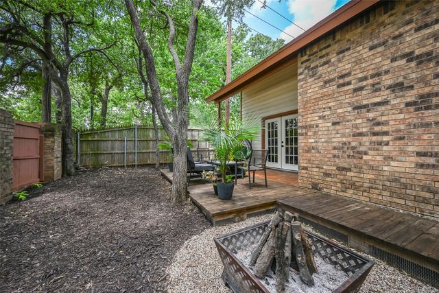 1446 Palmnold Circle W, Fort Worth, TX 76120