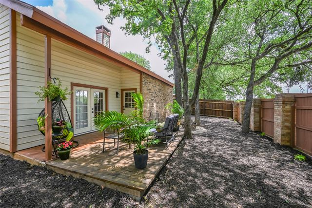 1446 Palmnold Circle W, Fort Worth, TX 76120