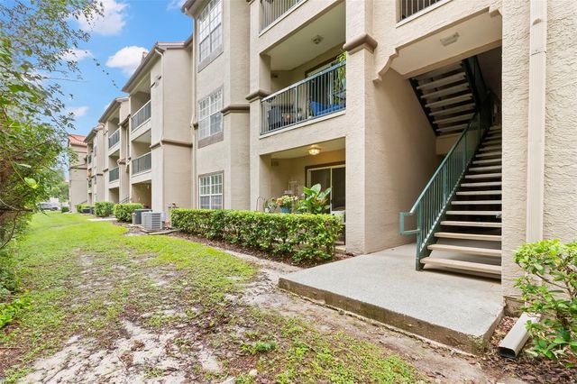 18107 PEREGRINES PERCH PLACE 6111, Lutz, FL 33558