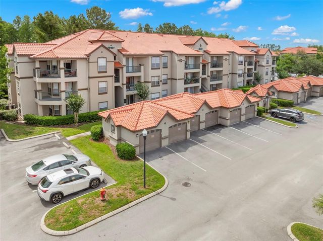 18107 PEREGRINES PERCH PLACE 6111, Lutz, FL 33558