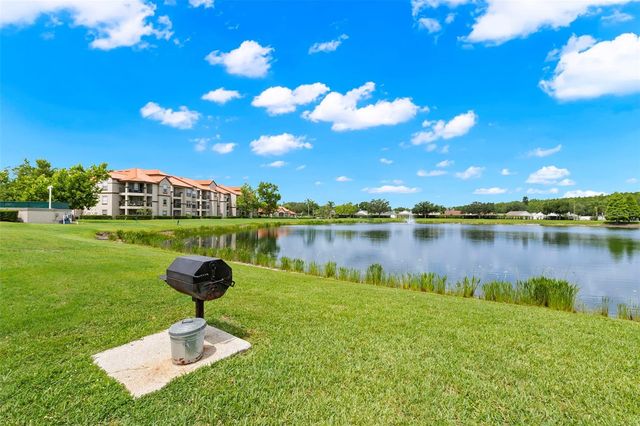 18107 PEREGRINES PERCH PLACE 6111, Lutz, FL 33558