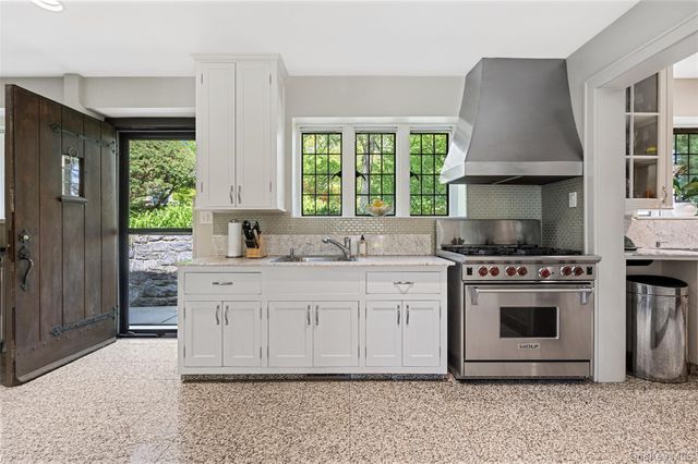 16 aka 20 Essex Place, Bronxville, NY 10708
