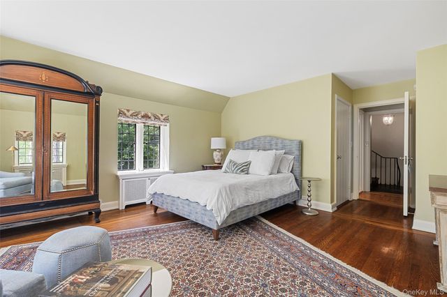 16 aka 20 Essex Place, Bronxville, NY 10708