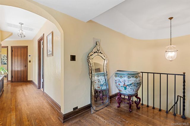 16 aka 20 Essex Place, Bronxville, NY 10708