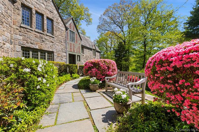 16 aka 20 Essex Place, Bronxville, NY 10708