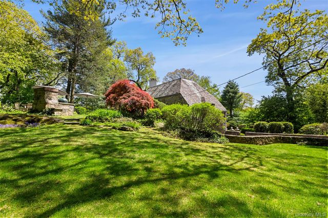 16 aka 20 Essex Place, Bronxville, NY 10708