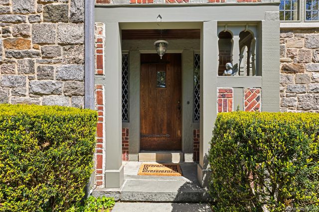 16 aka 20 Essex Place, Bronxville, NY 10708