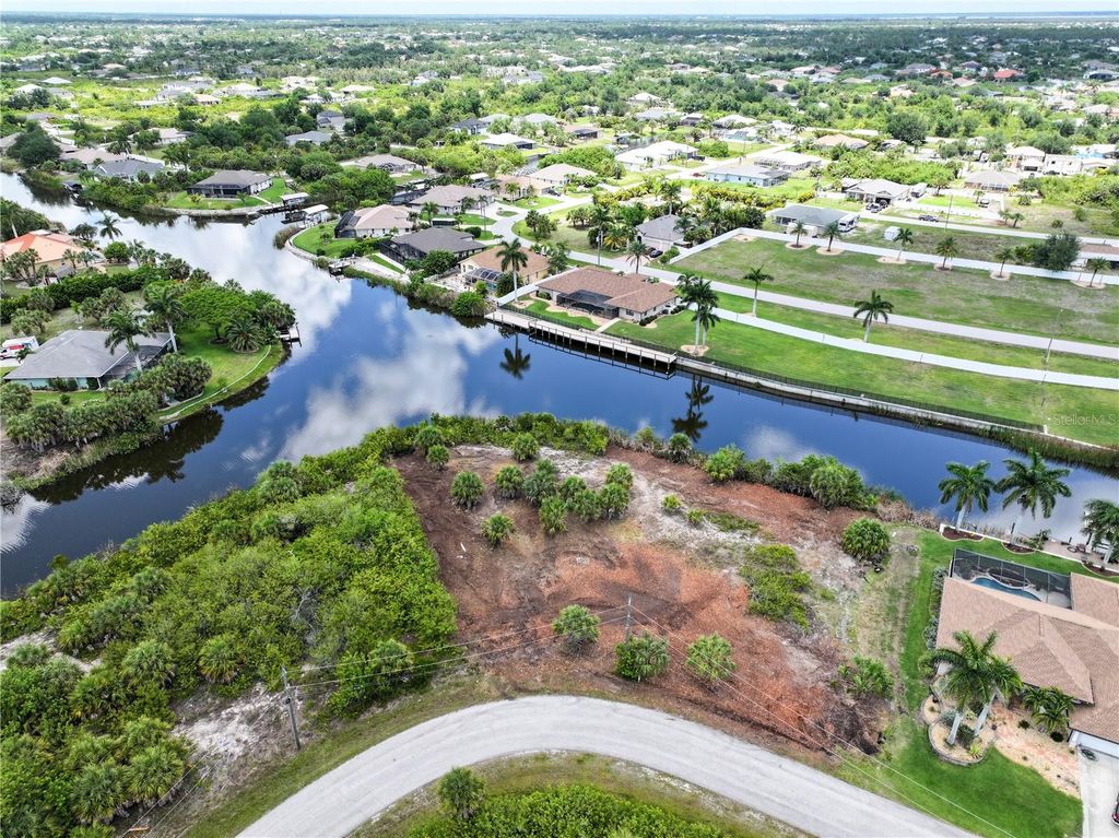 14235 FRUITPORT CIRCLE, Port Charlotte, FL 33981
