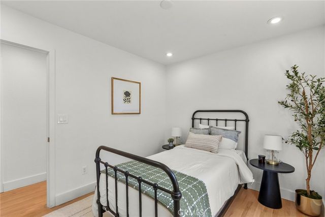 3705 S St Andrews, Los Angeles, CA 90018