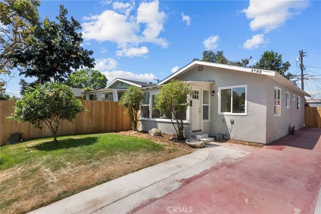 3705 S St Andrews, Los Angeles, CA 90018