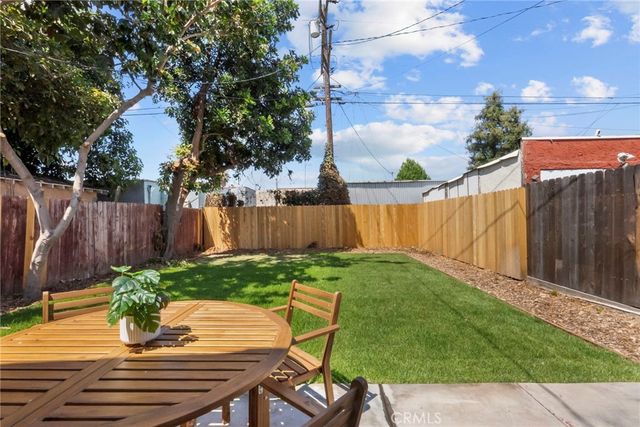 3705 S St Andrews, Los Angeles, CA 90018