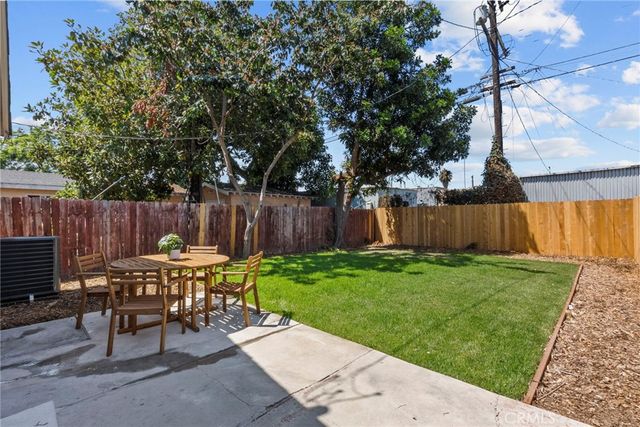 3705 S St Andrews, Los Angeles, CA 90018