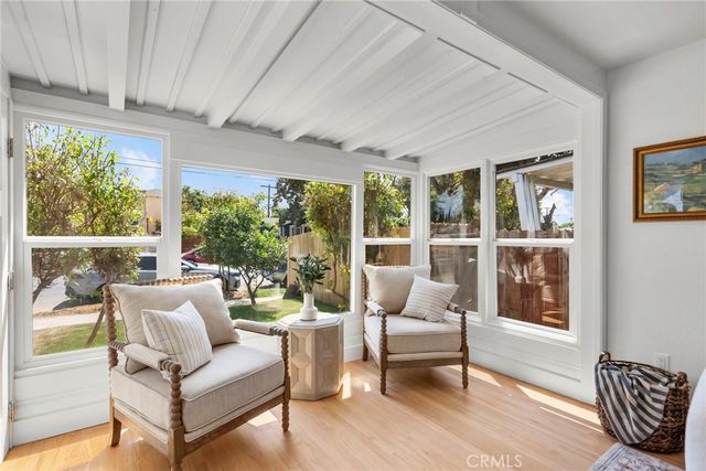 3705 S St Andrews, Los Angeles, CA 90018