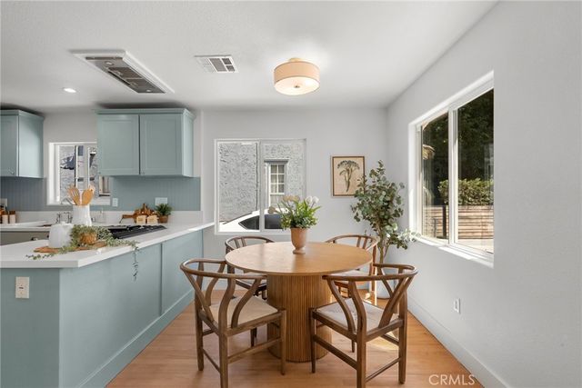 3705 S St Andrews, Los Angeles, CA 90018
