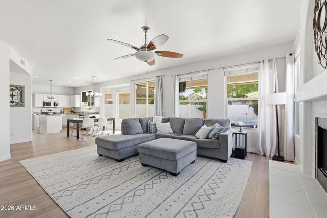 418 S BURK Street, Gilbert, AZ 85296