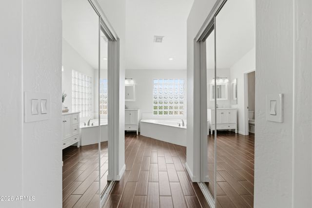 418 S BURK Street, Gilbert, AZ 85296