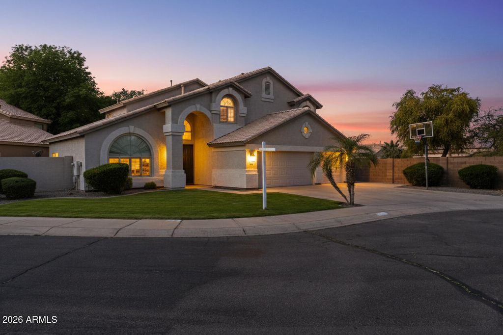 418 S BURK Street, Gilbert, AZ 85296