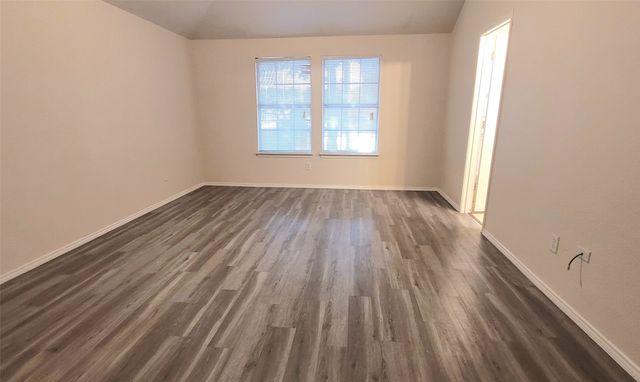 8470 Goldfinch Way, Dallas, TX 75249