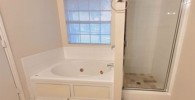 8470 Goldfinch Way, Dallas, TX 75249