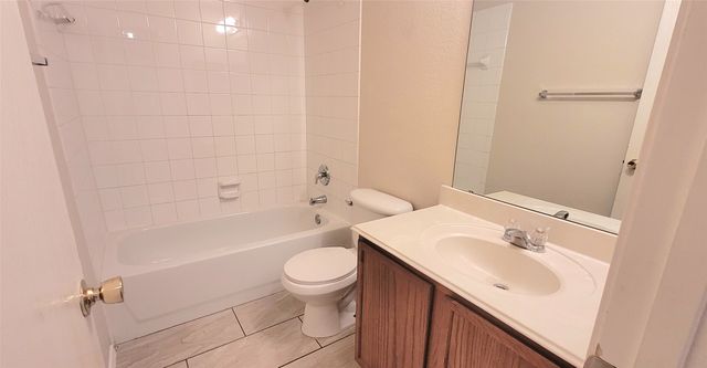 8470 Goldfinch Way, Dallas, TX 75249