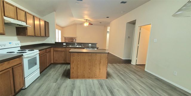 8470 Goldfinch Way, Dallas, TX 75249