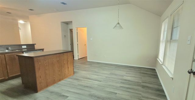 8470 Goldfinch Way, Dallas, TX 75249