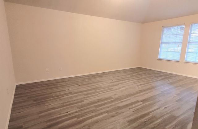 8470 Goldfinch Way, Dallas, TX 75249