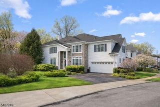 48 Bovensiepen Ct, Roseland Boro, NJ 07068
