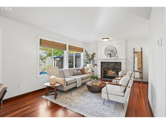 16147 Sw PALERMO Ln, Portland, OR 97223