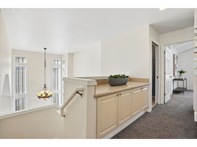 16147 Sw PALERMO Ln, Portland, OR 97223