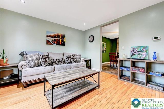 1677 PA-Route 715, Jackson Twp, PA 18360