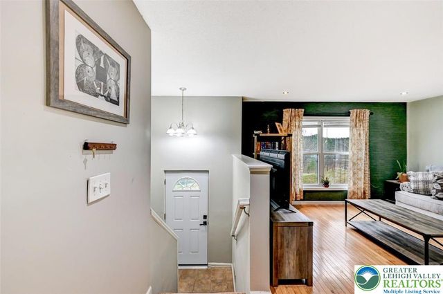 1677 PA-Route 715, Jackson Twp, PA 18360