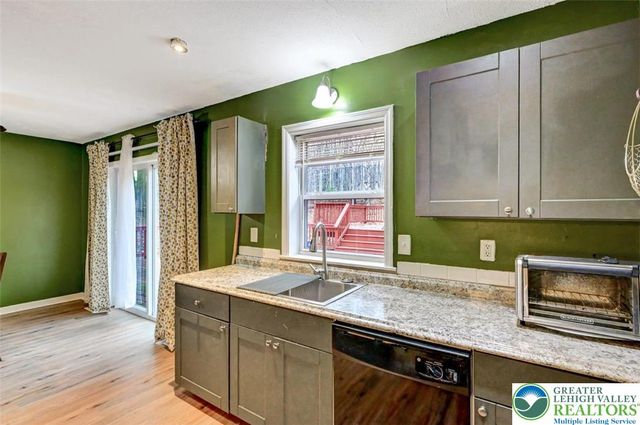 1677 PA-Route 715, Jackson Twp, PA 18360