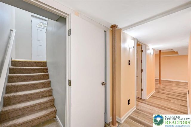 1677 PA-Route 715, Jackson Twp, PA 18360