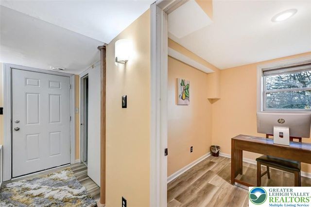 1677 PA-Route 715, Jackson Twp, PA 18360